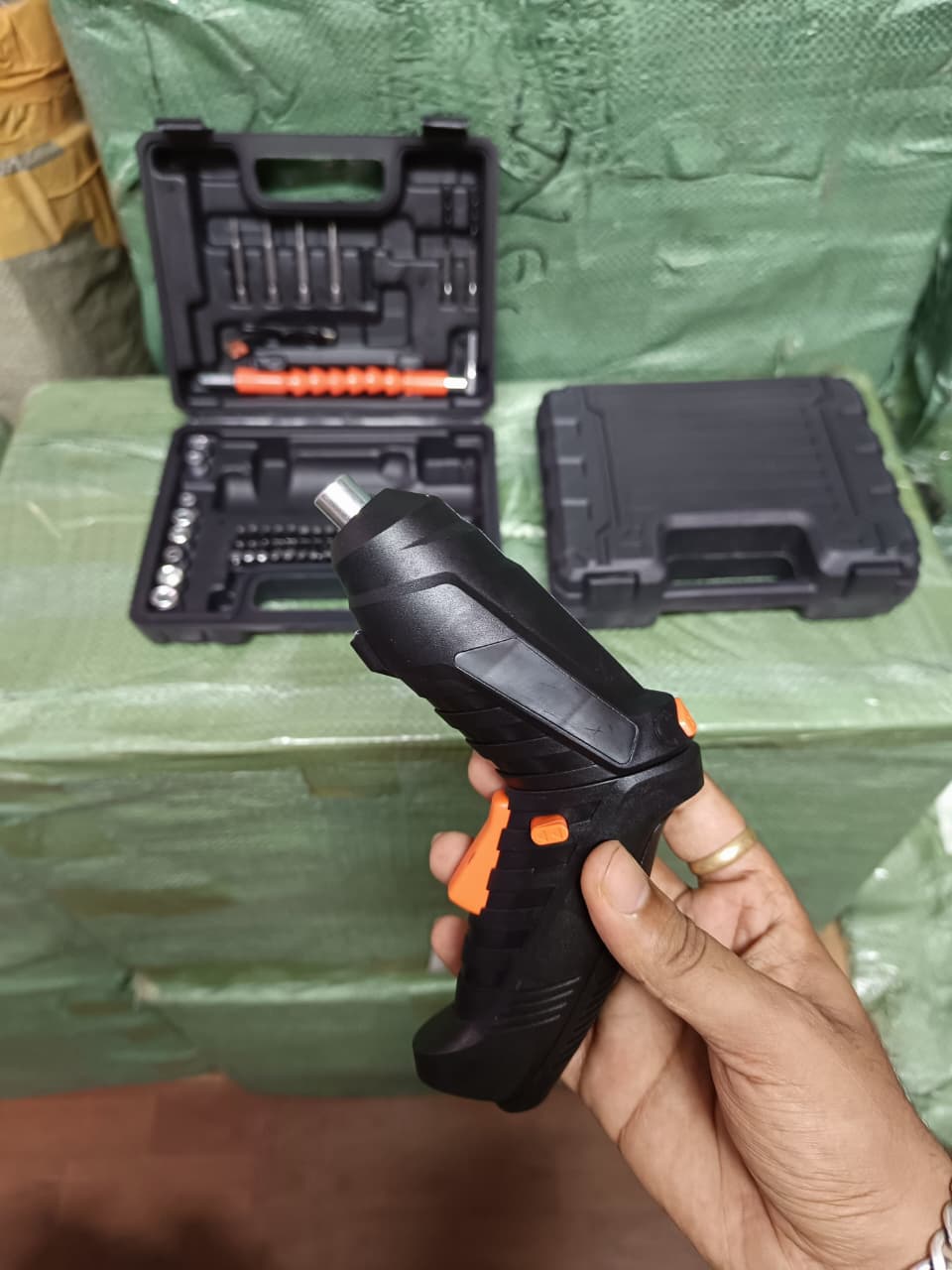 Multi-Functional Cordless Electric Screwdriver – 47 in 1 Kit