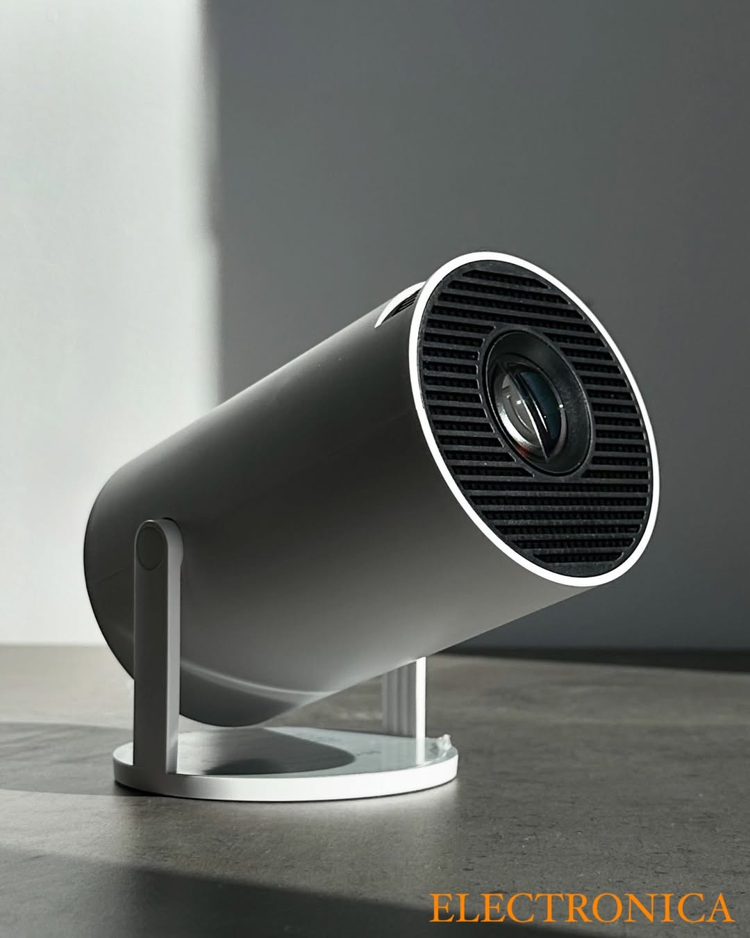 4K Super Vision Portable Mini Projector