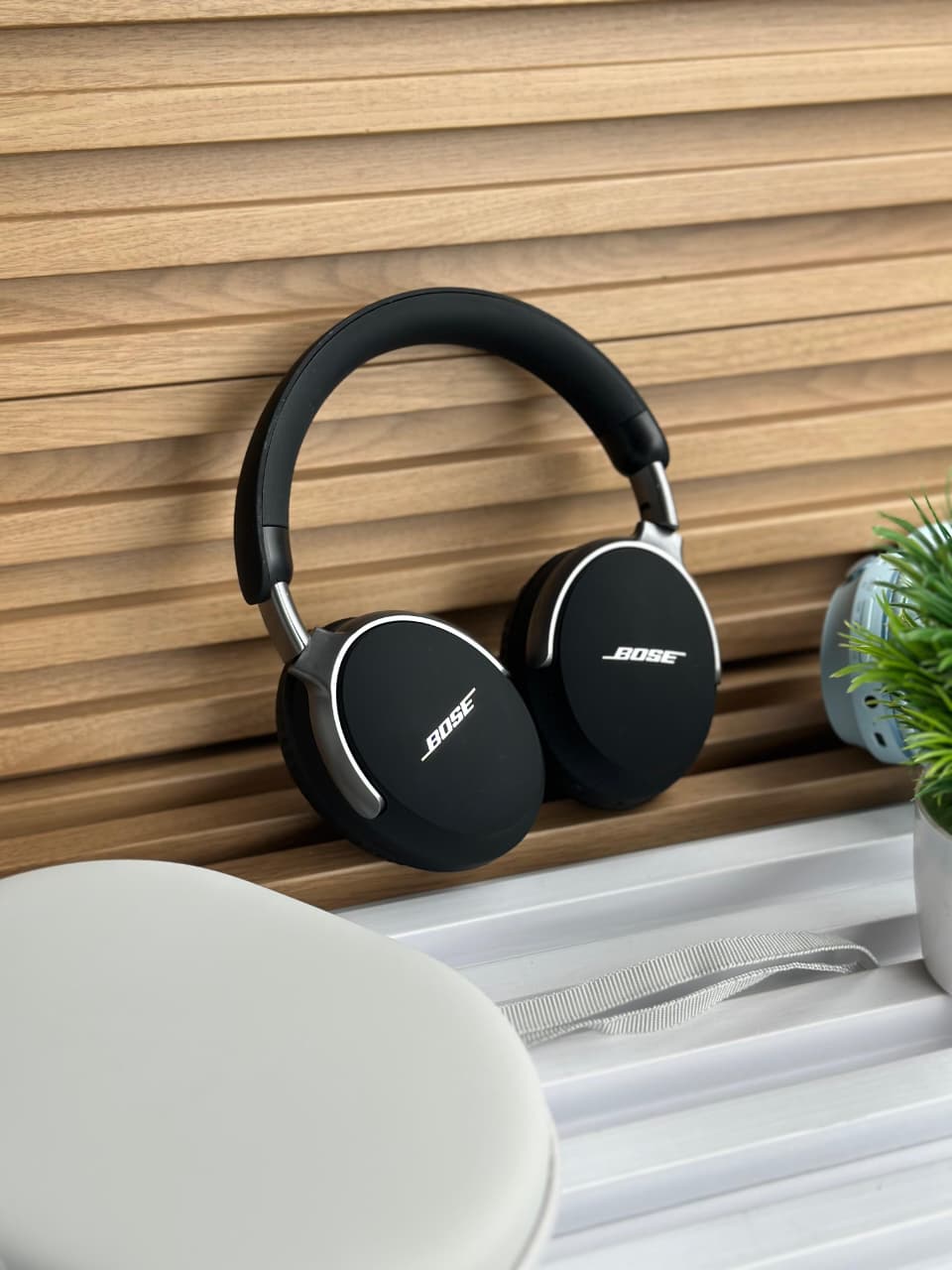 Bose QC-55 (Quiet-Control)