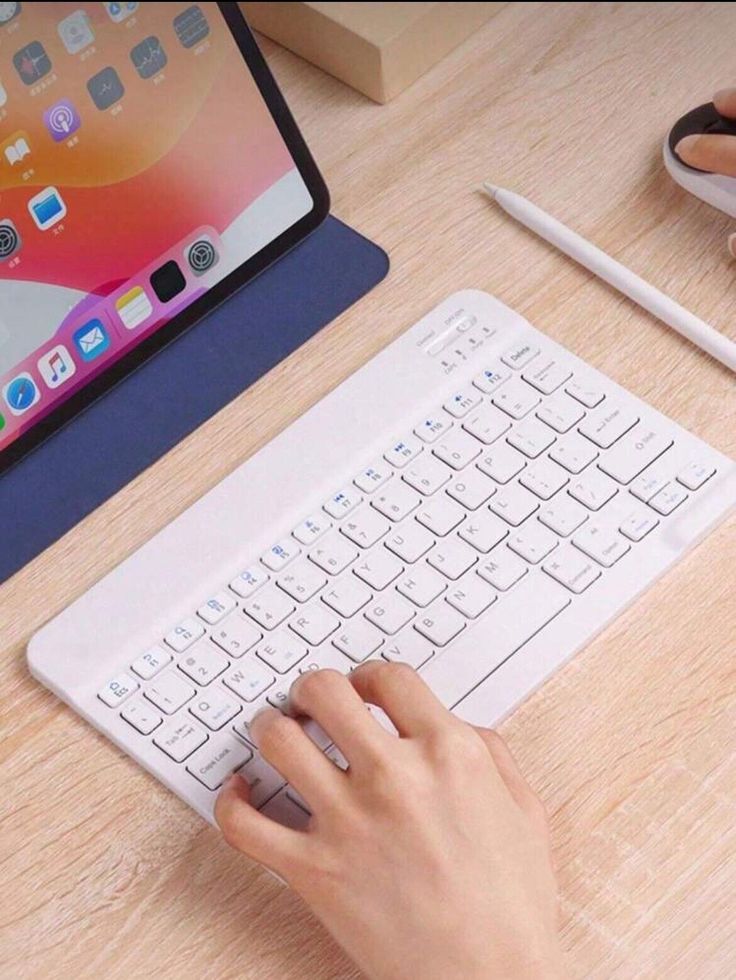 Portable & Wireless Keyboard and Mouse (Combo)